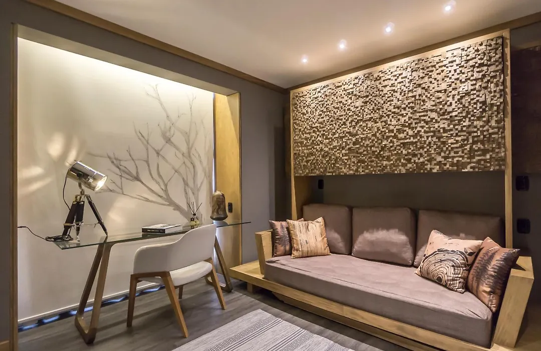 Wood Hotel-1